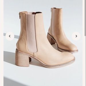 Roller leather Chelsea boots